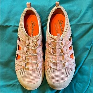 Skechers Women's Light Pink Shoes